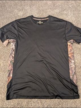 Men's Outdoor Life Black Short Sleeve Tee with Camo Panels Size Medium EUC